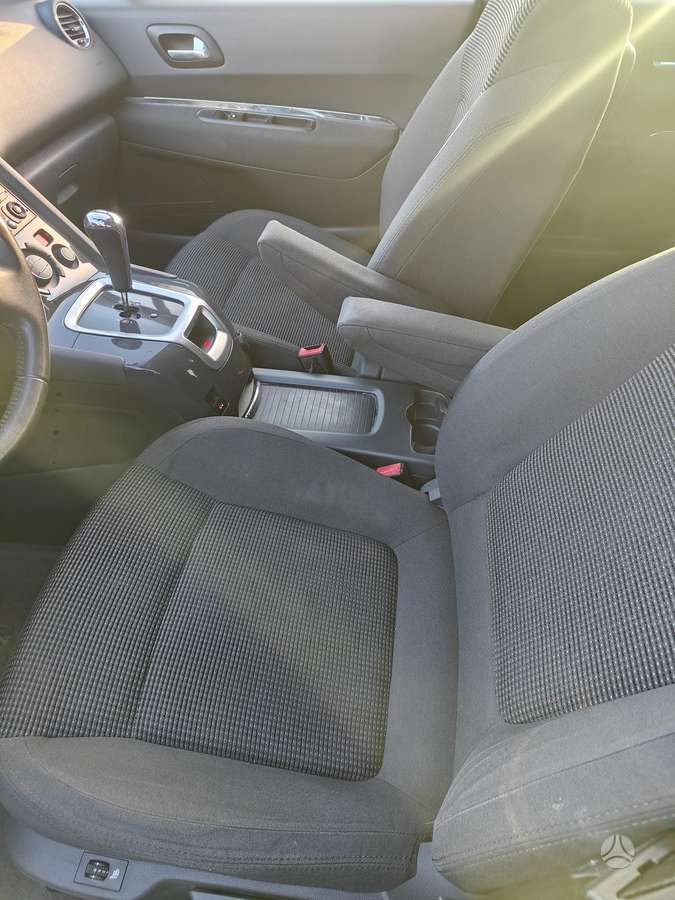 Peugeot 5008 - 6