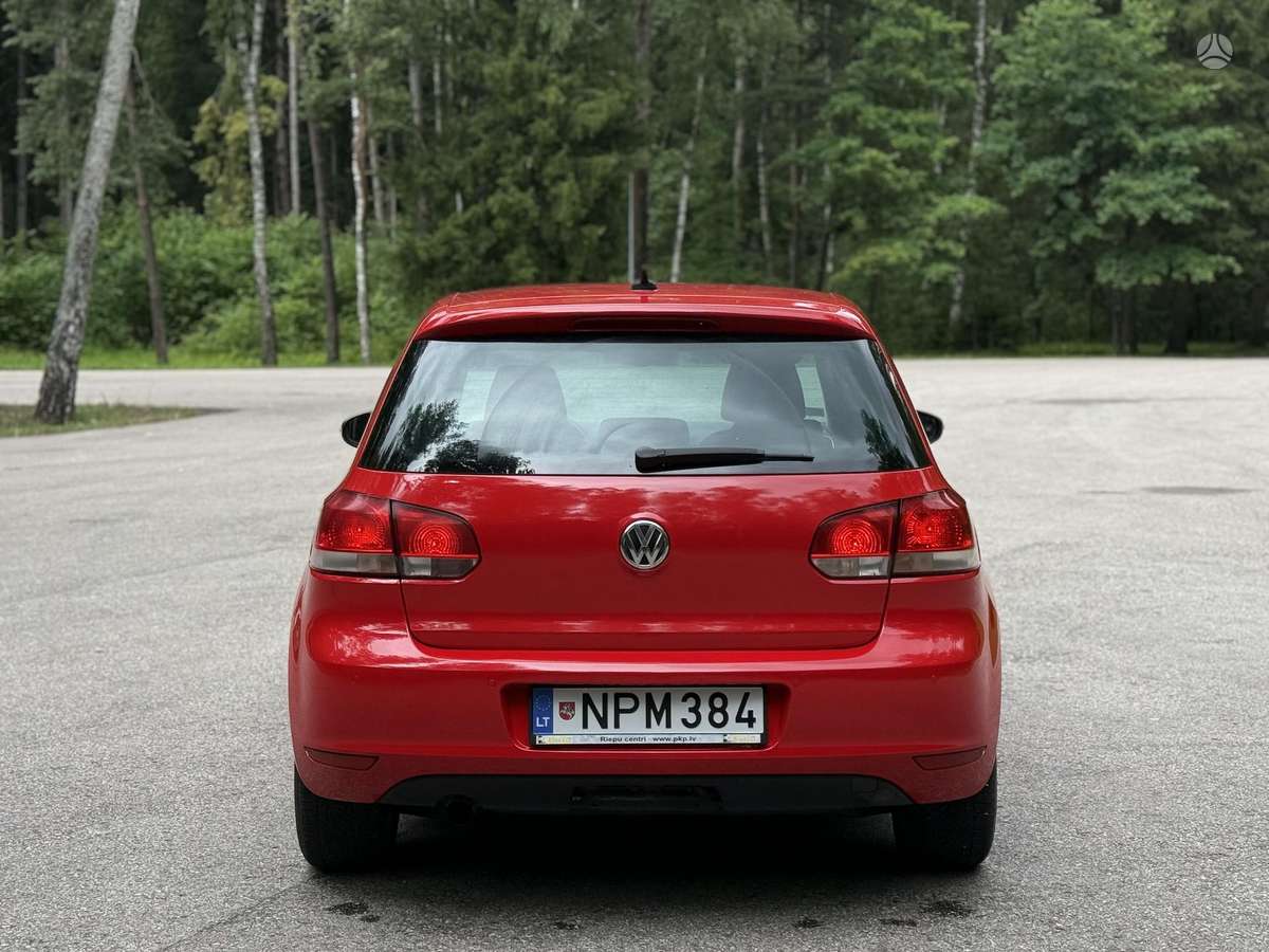 Volkswagen Golf - 10