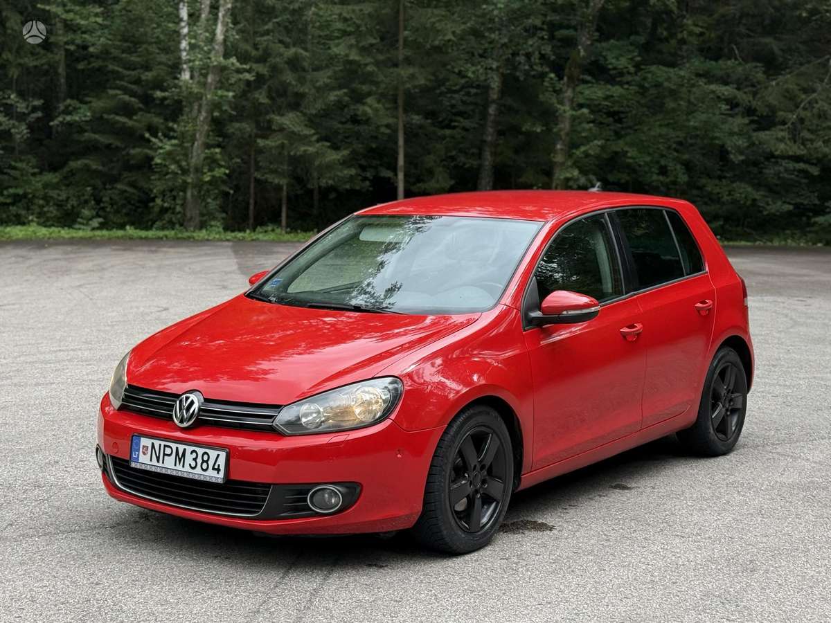 Volkswagen Golf - 1
