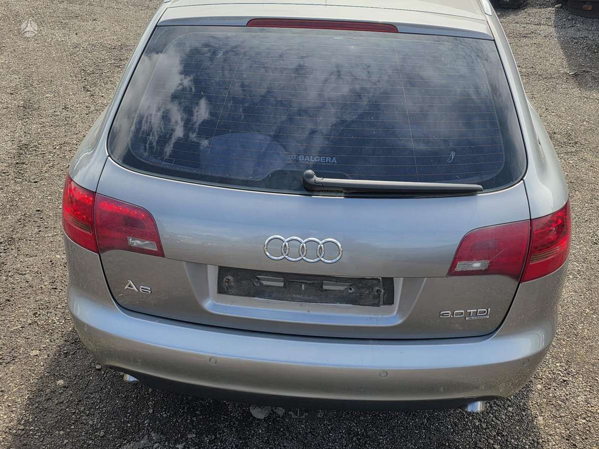 Audi A6 dalimis