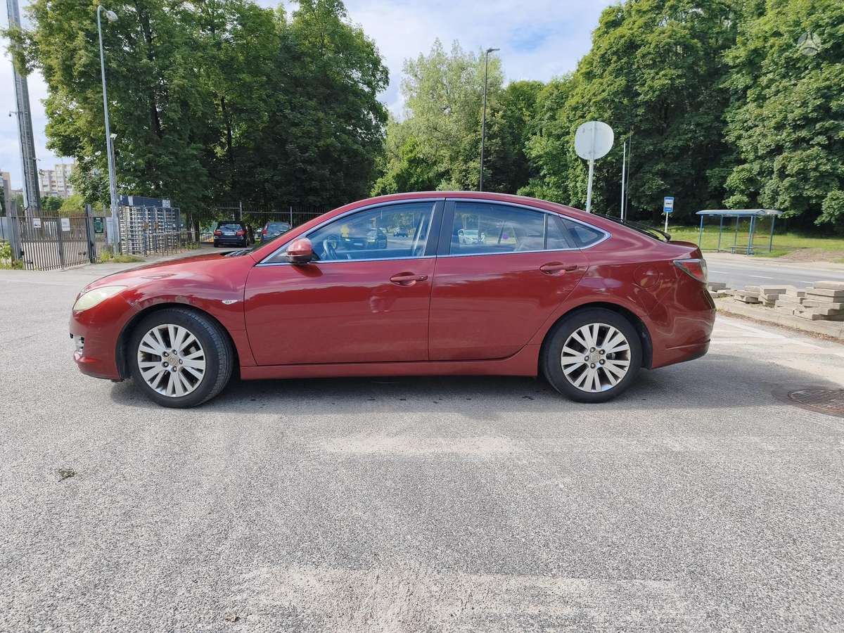 Mazda 6, 2.0 l., hatchback