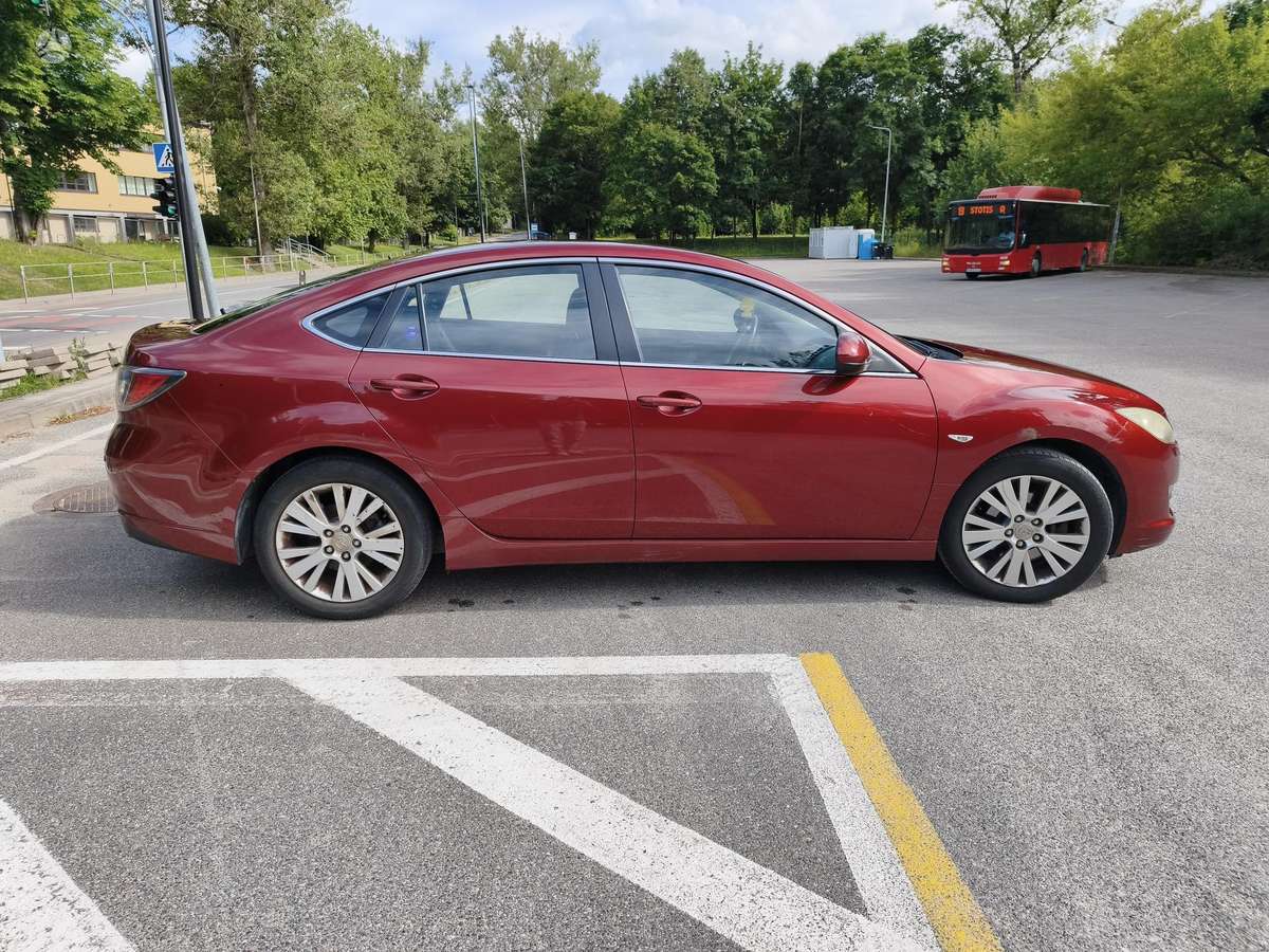 Mazda 6, 2.0 l., Хэтчбек