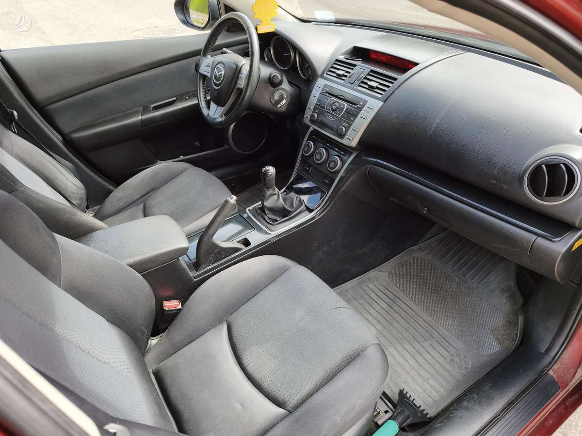 Mazda 6, 2.0 l., Хэтчбек