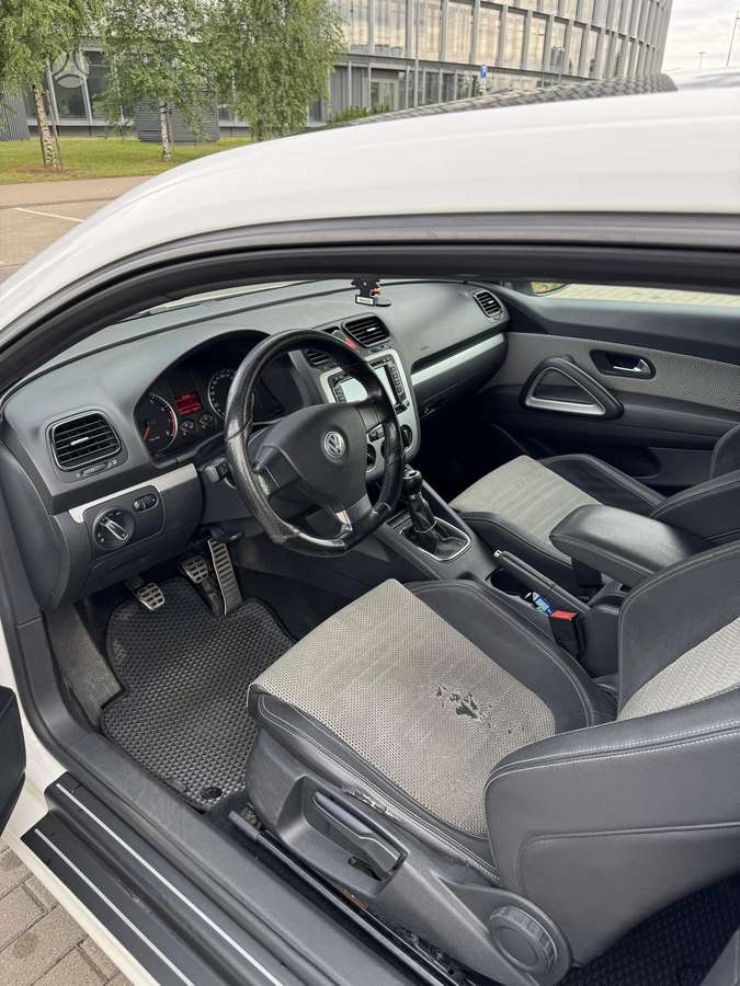 Volkswagen Scirocco - 8