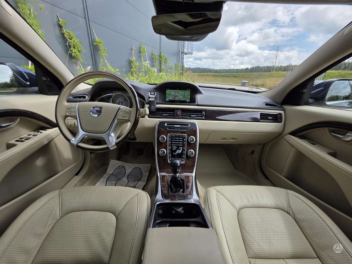 Volvo XC70 - 11