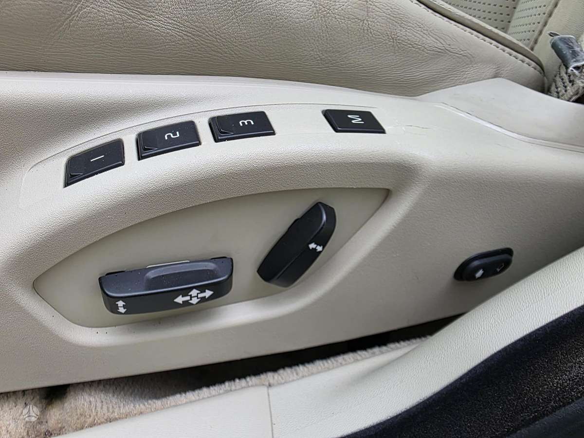 Volvo XC70, 2.4 l., wagon