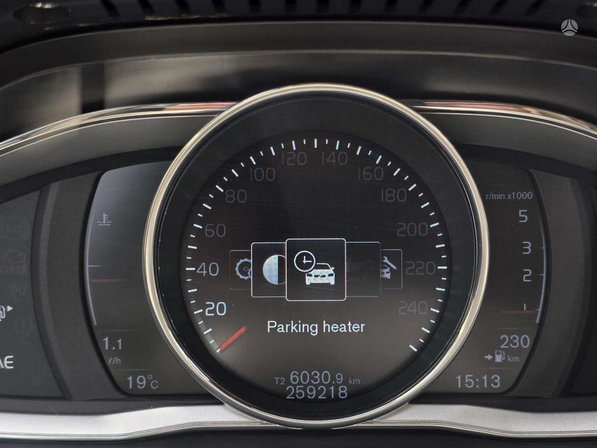Volvo XC70, 2.4 l., wagon