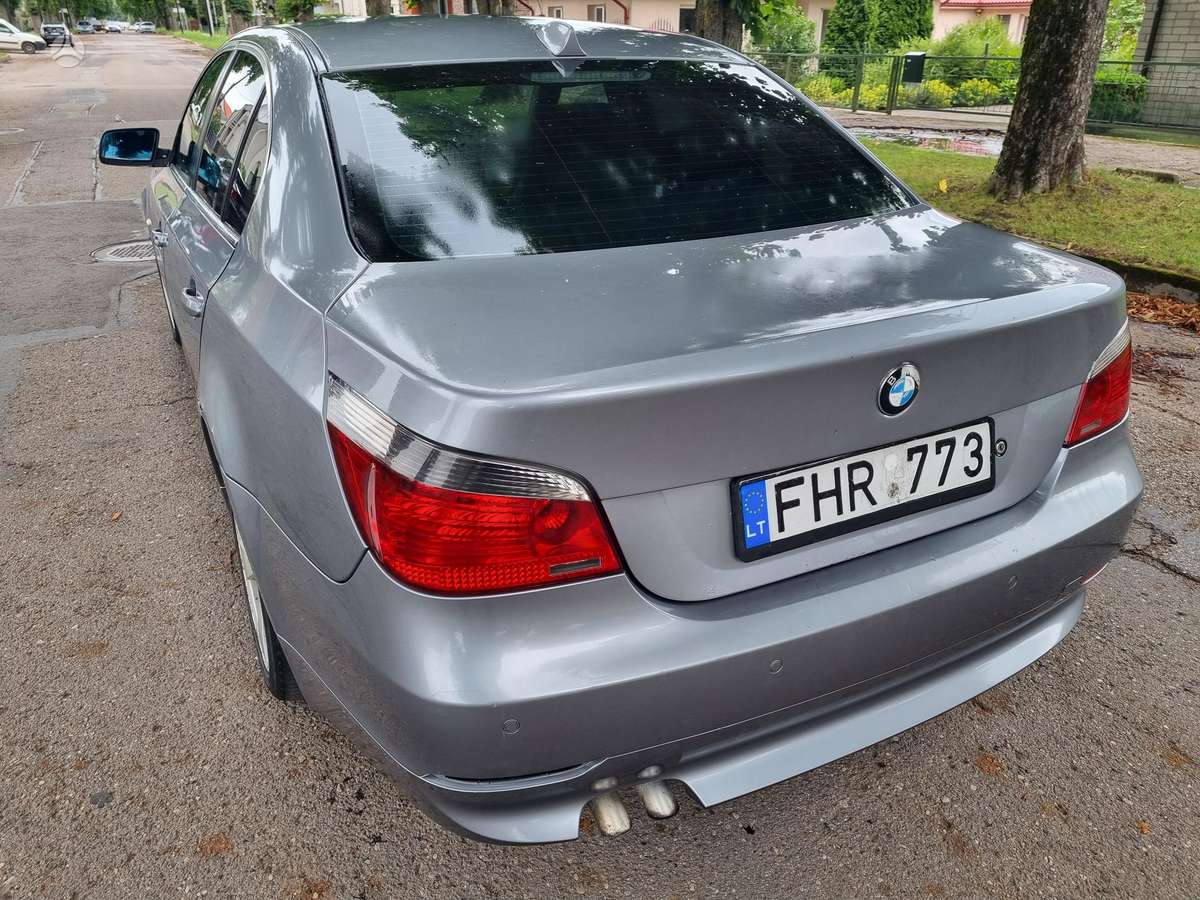 BMW 530, sedanas
