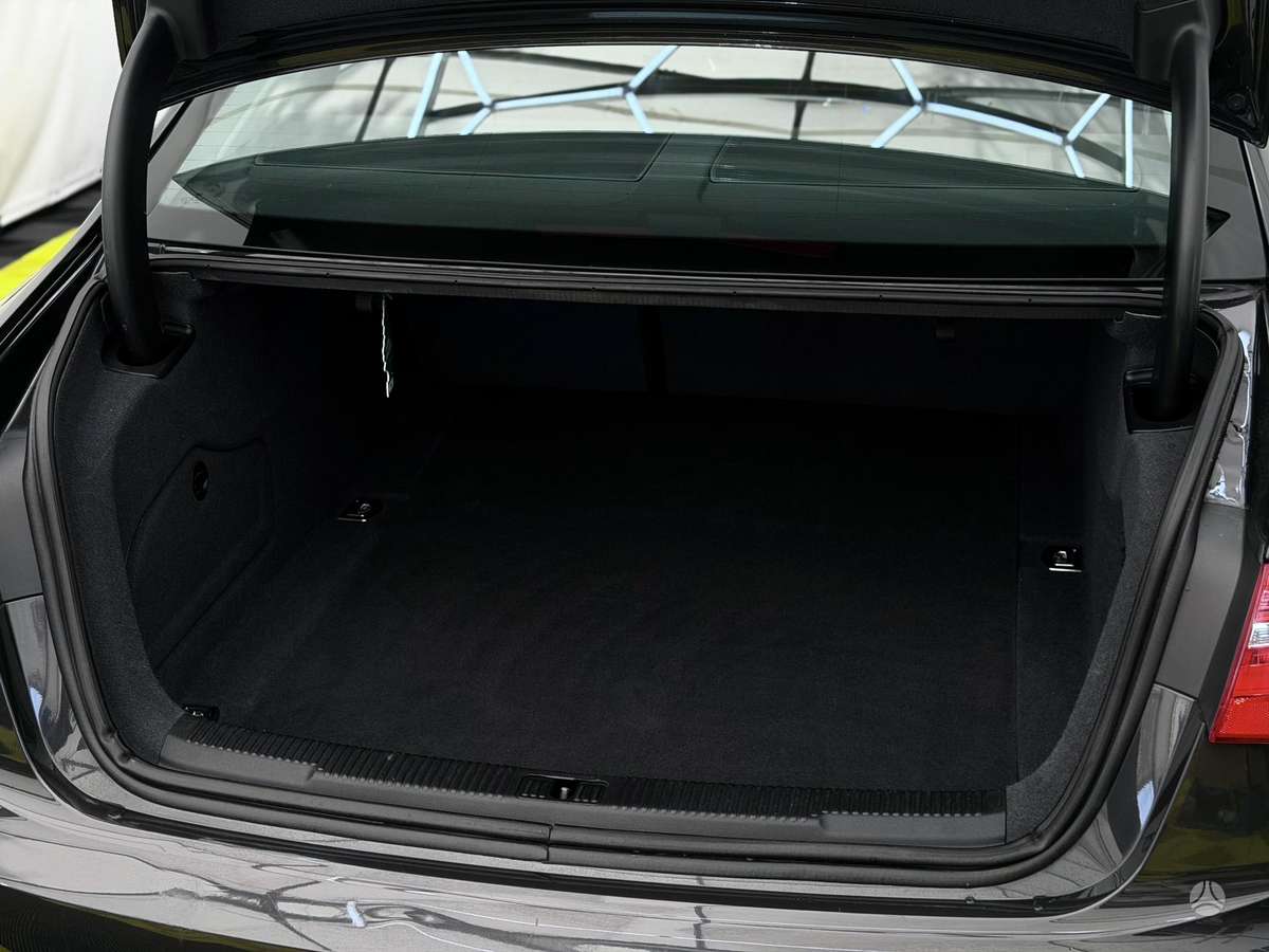 Audi A6, 2.0 l., Седан
