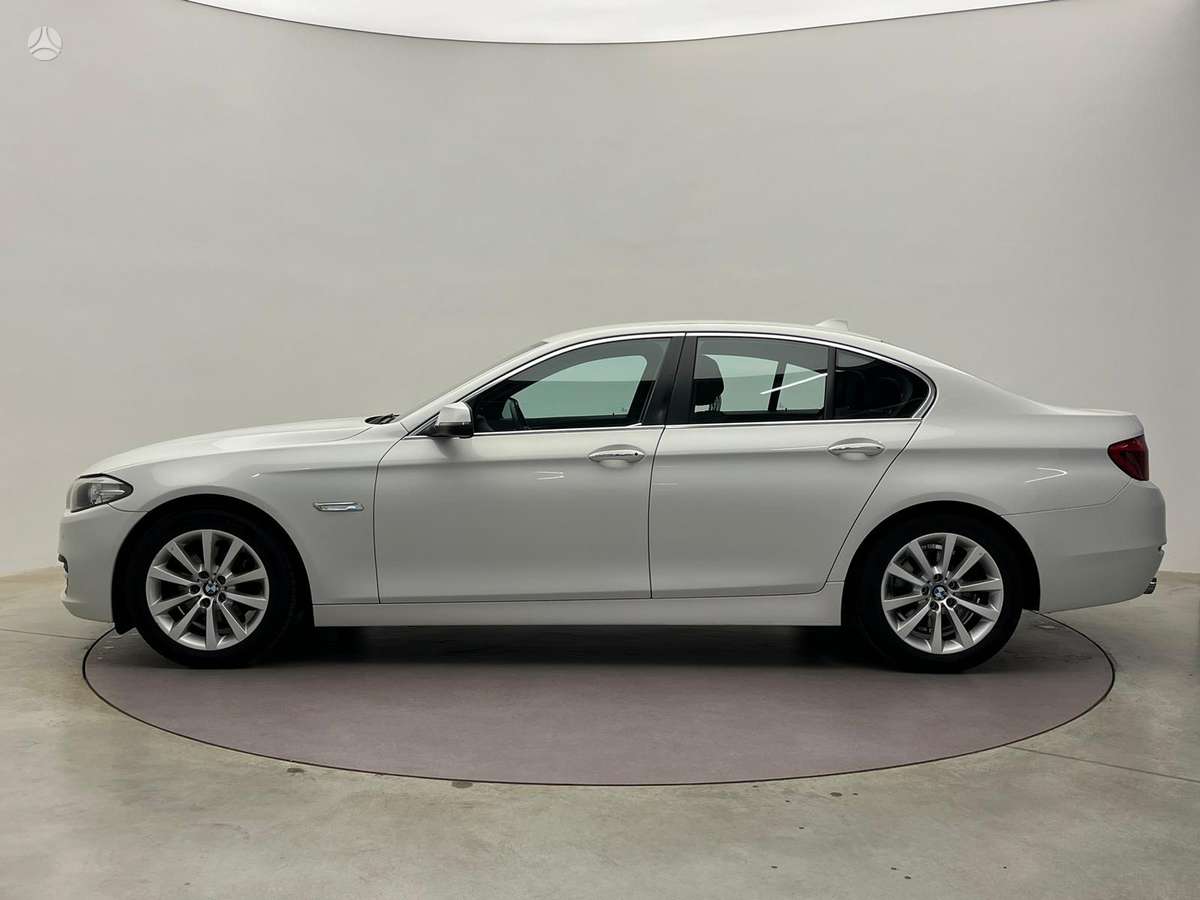 BMW 520, 2.0 l., Седан