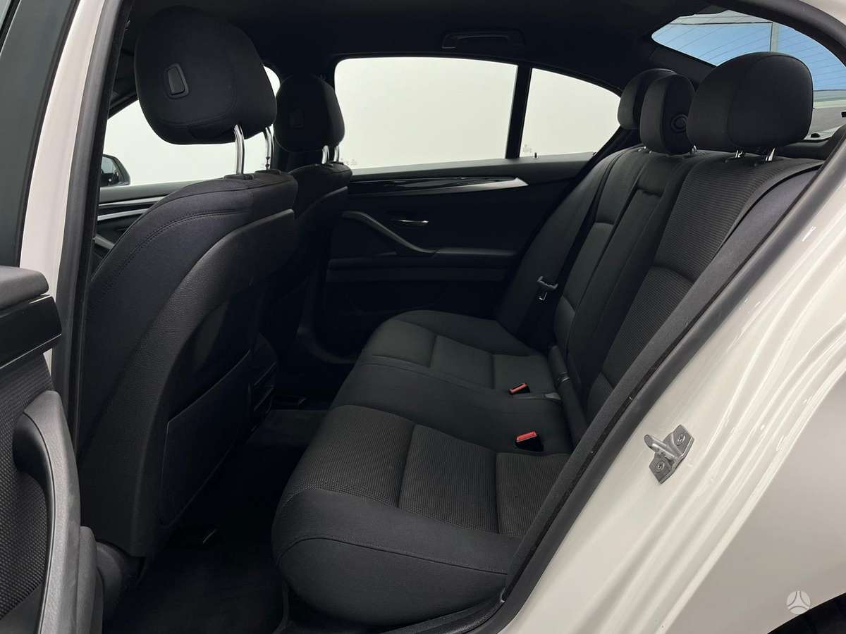 BMW 520, 2.0 l., Седан