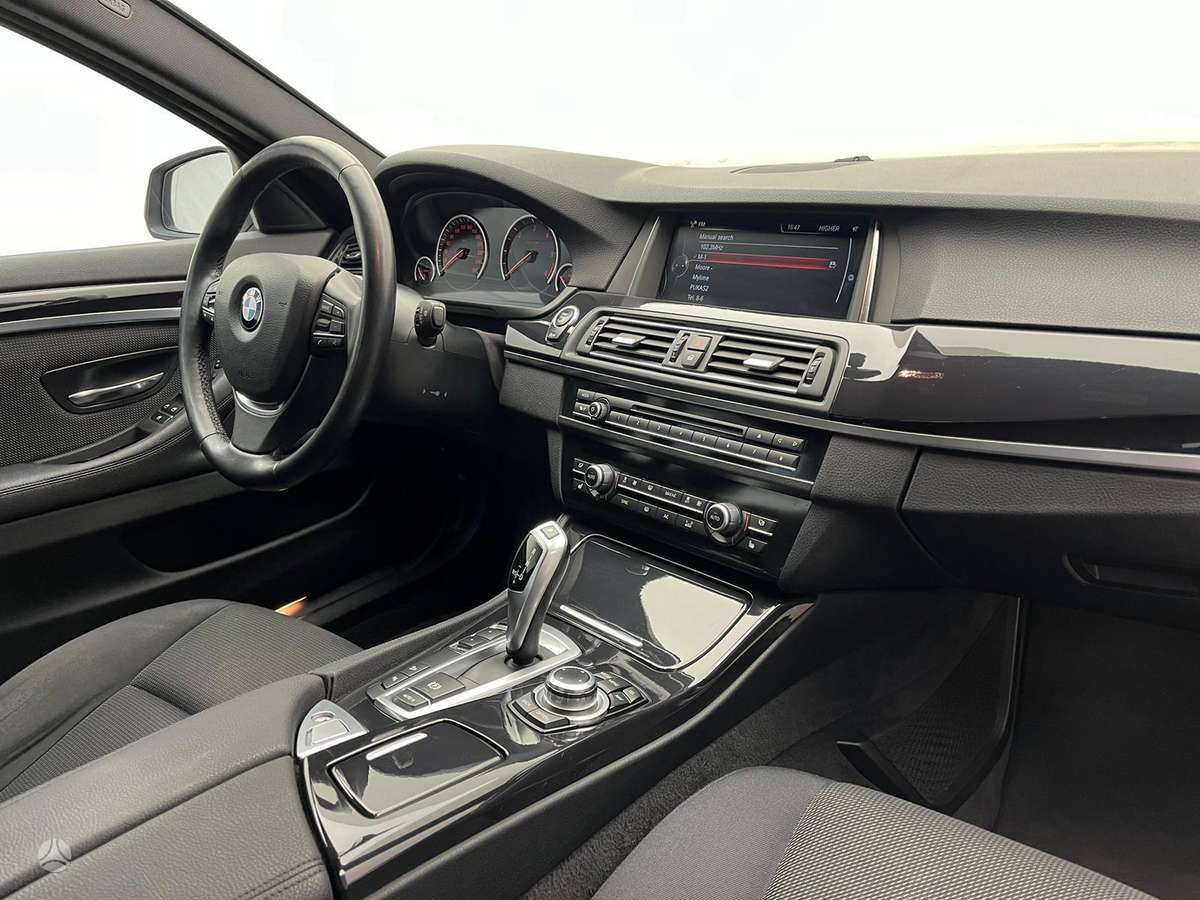 BMW 520, 2.0 l., Седан