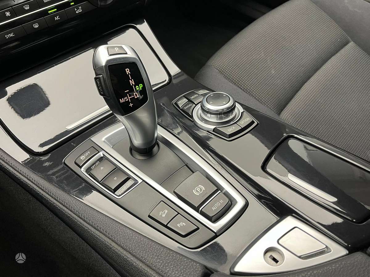 BMW 520, 2.0 l., Седан