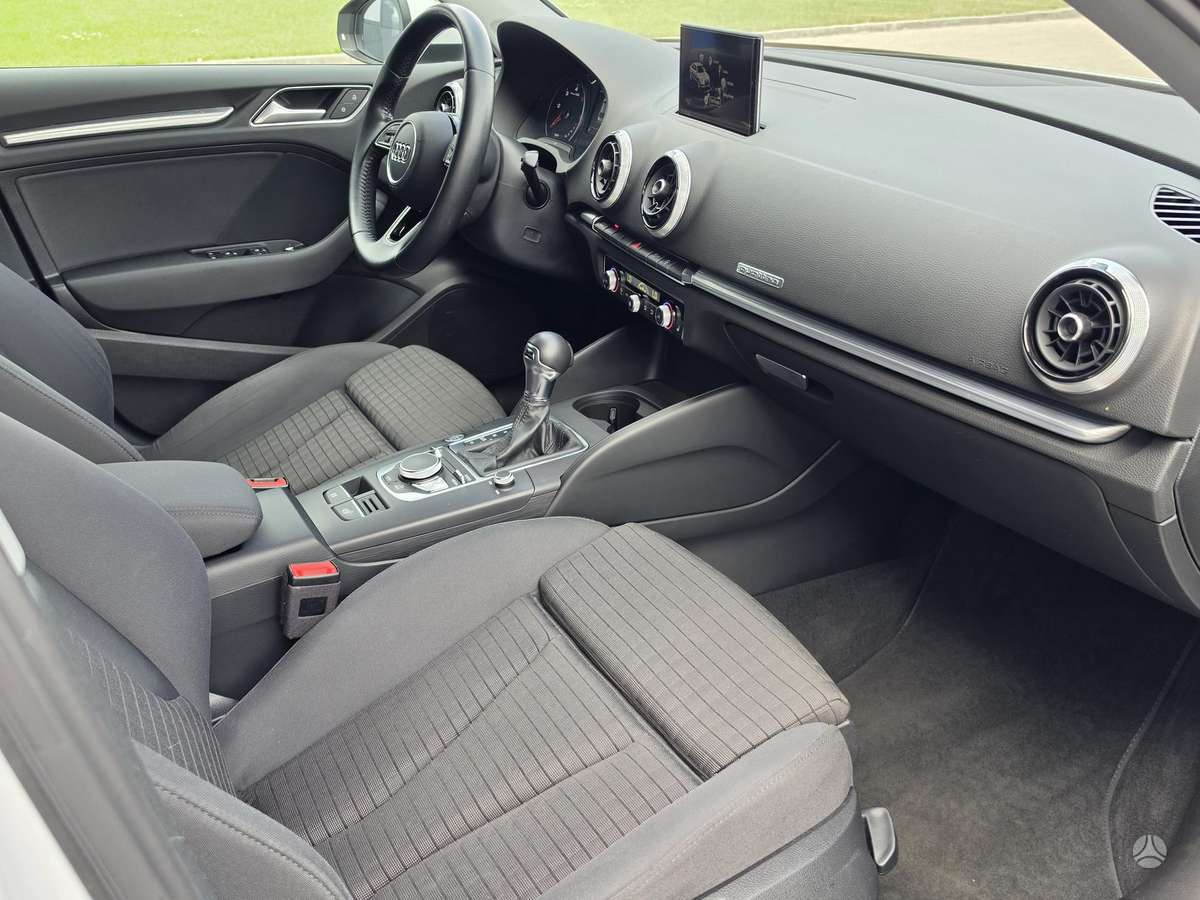 Audi A3, 2.0 l., Седан