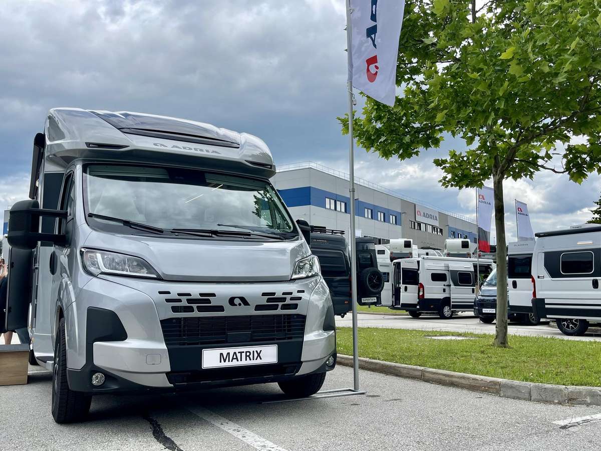 Adria Matrix 670SL 60y, campers