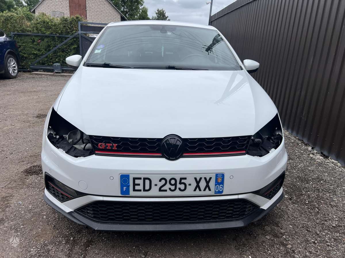 Volkswagen Polo - 1