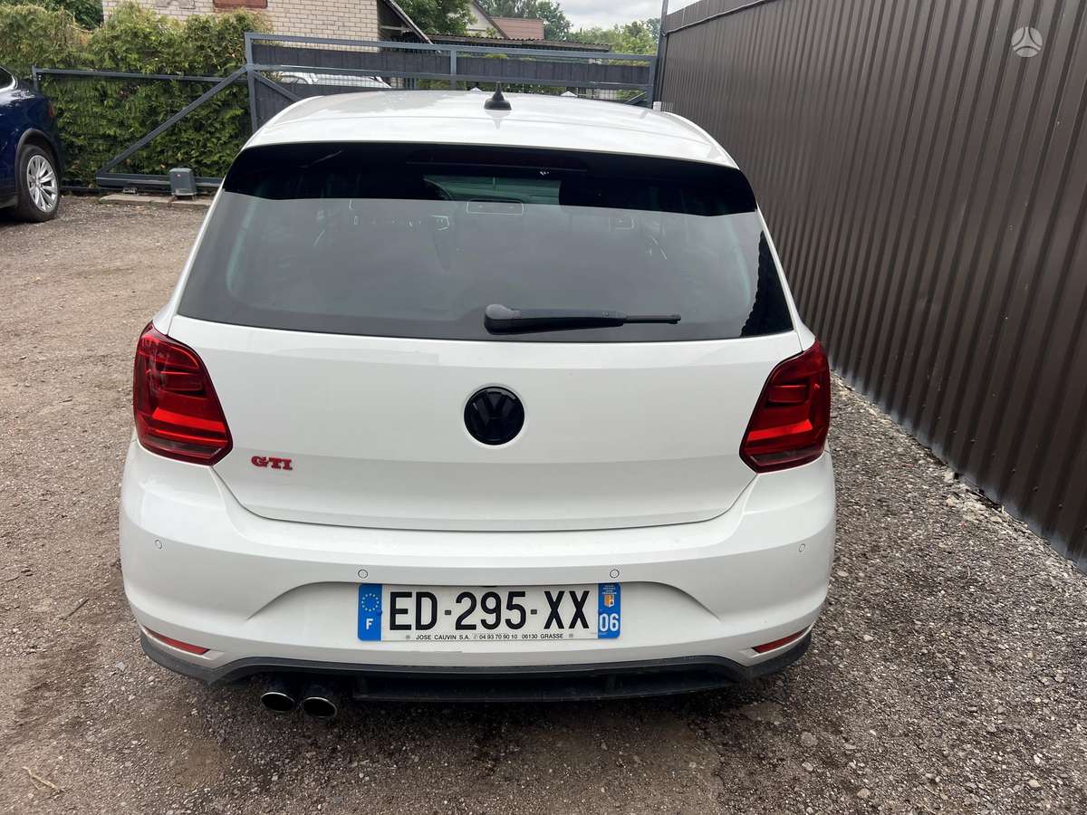 Volkswagen Polo - 8