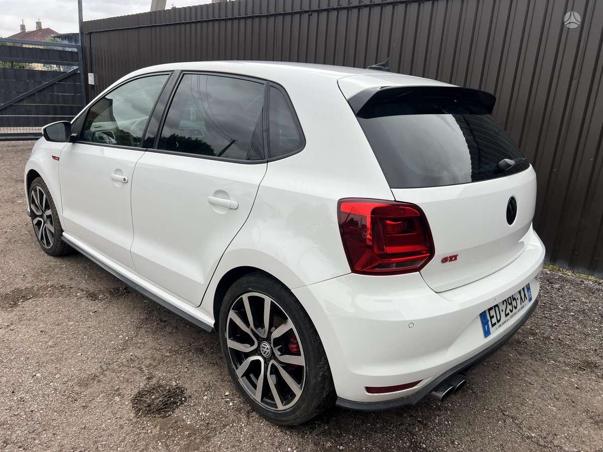 Volkswagen Polo - 7