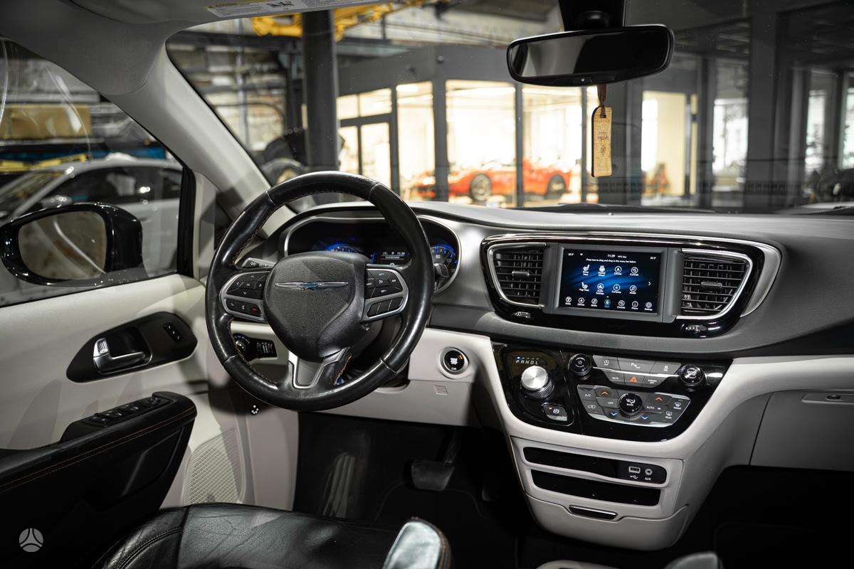 Chrysler Pacifica, 3.6 l., Минивэн