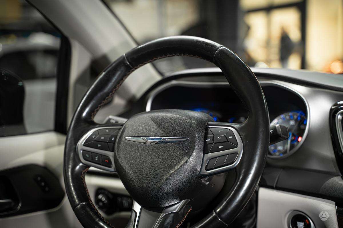 Chrysler Pacifica, 3.6 l., Минивэн
