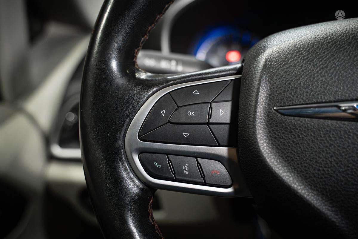 Chrysler Pacifica, 3.6 l., Минивэн