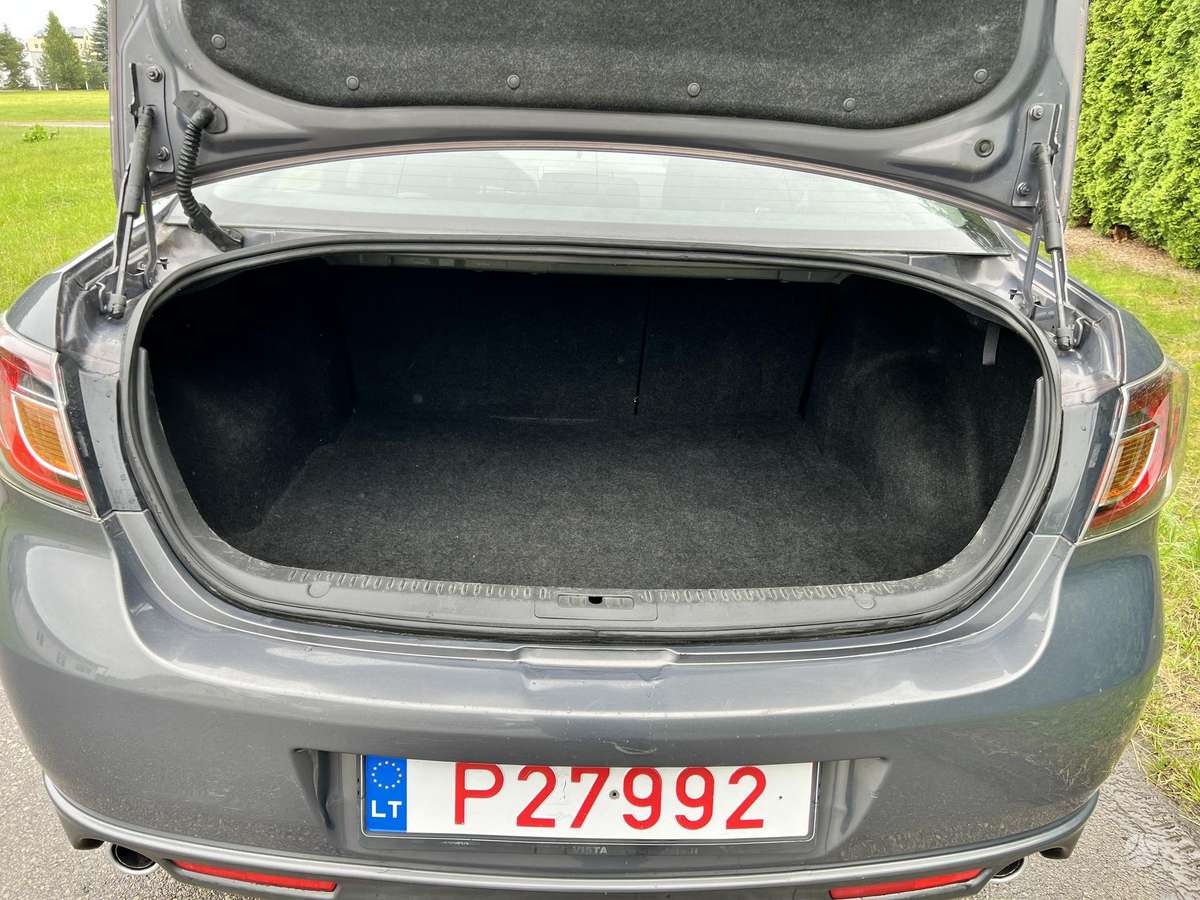 Mazda 6, 2.0 l., Седан