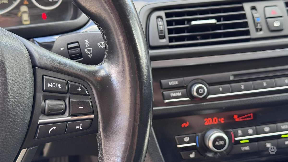BMW 528, 2.0 l., Седан