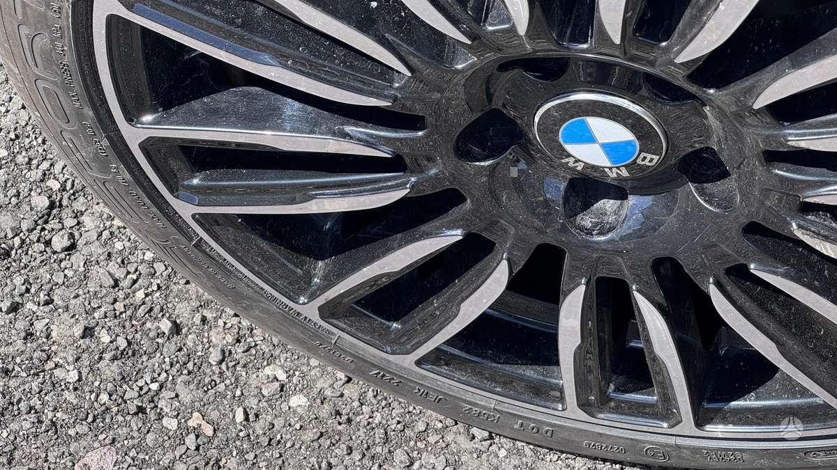 BMW 528, 2.0 l., Седан