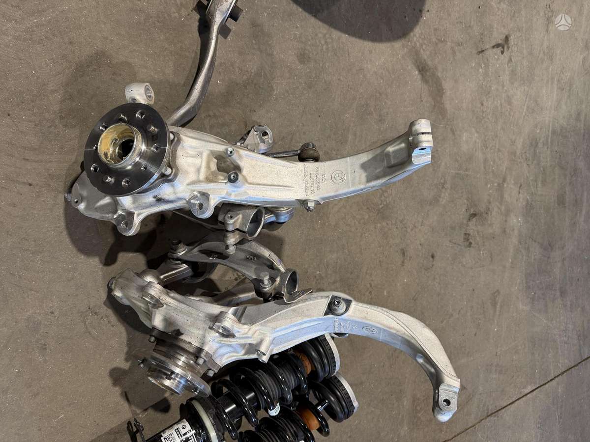 BMW X5 M lights, shock absorber, engine