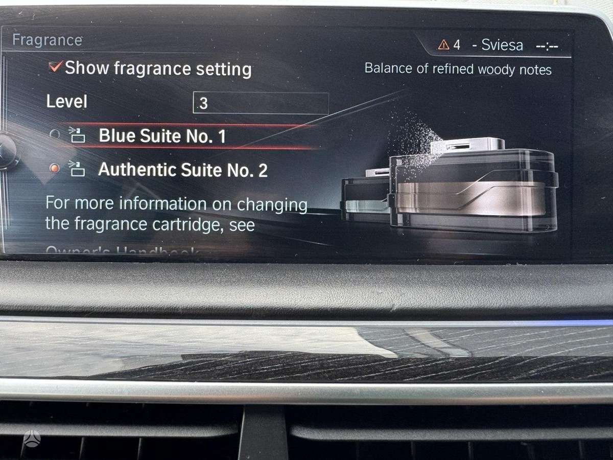 BMW 750, 4.4 l., Седан