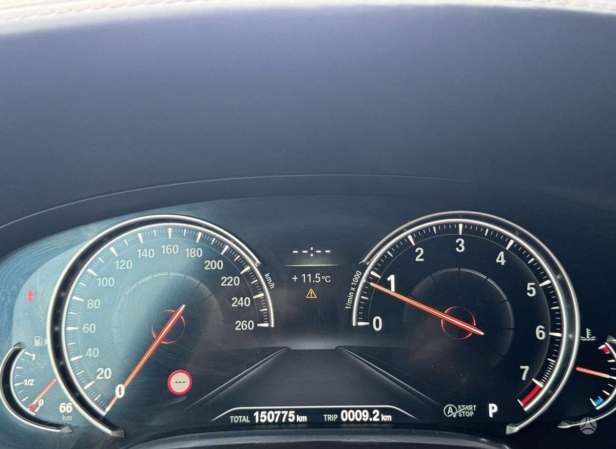 BMW 750, 4.4 l., Седан