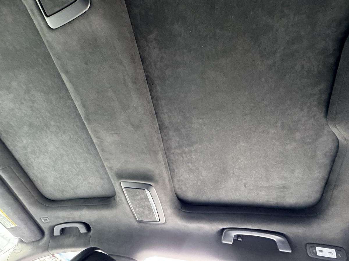 BMW 750, 4.4 l., Седан