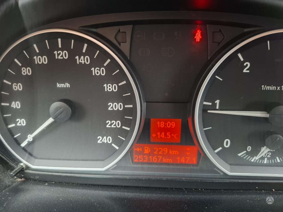 BMW 116, 2.0 l., Хэтчбек