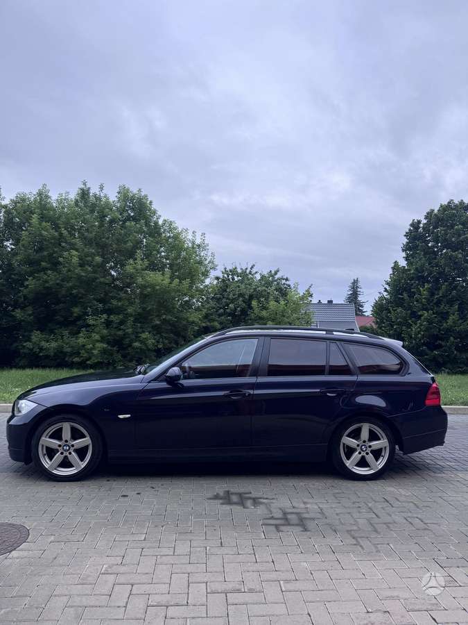 BMW 318, 2.0 l., wagon