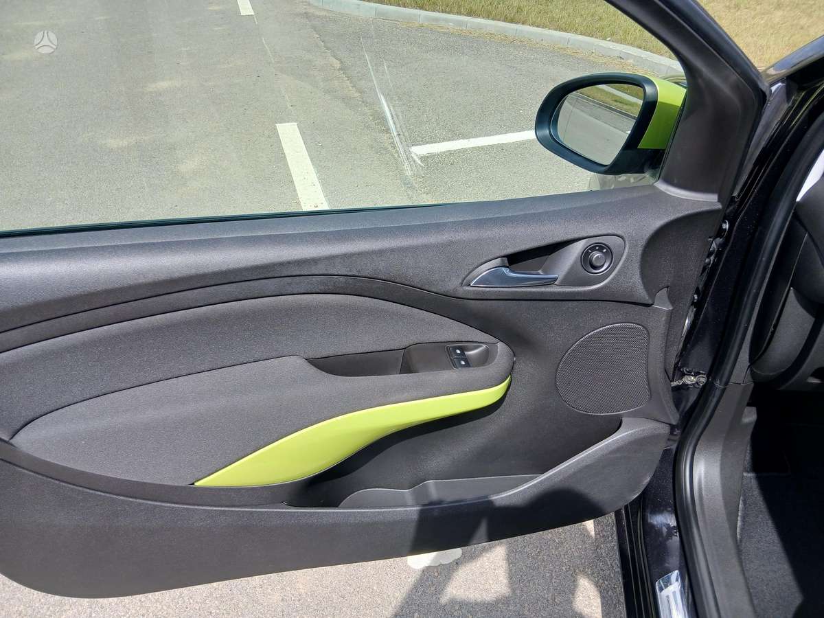 Opel Adam, 1.2 l., hatchback
