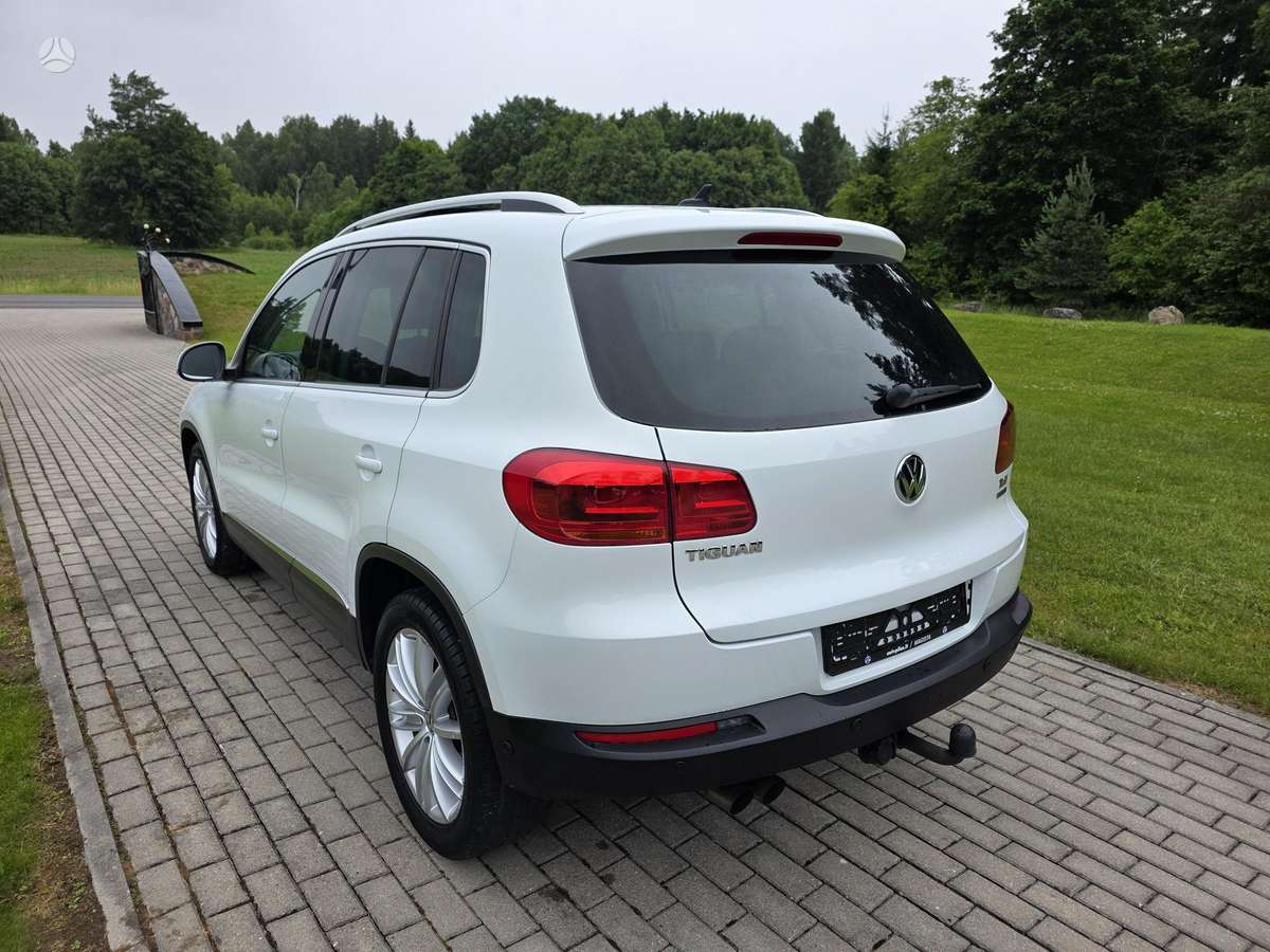 Volkswagen Tiguan - 4