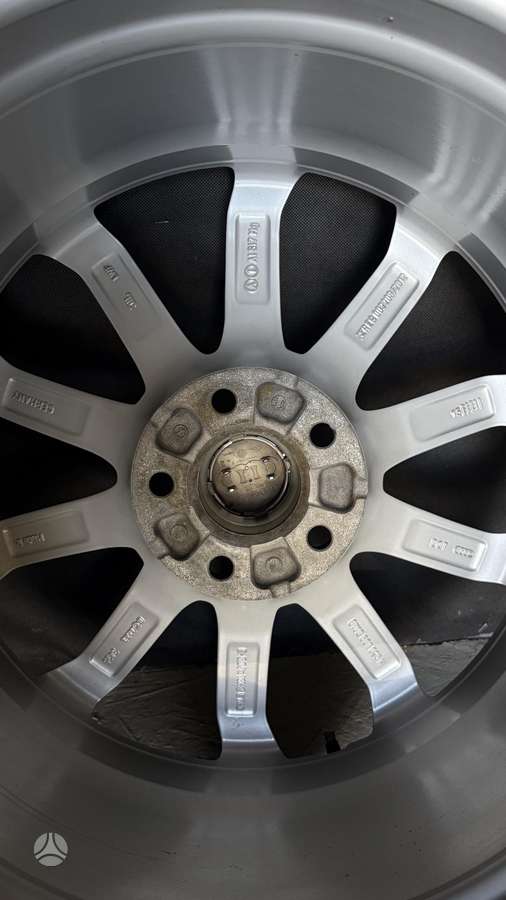 Audi, vieglmetāla, R18