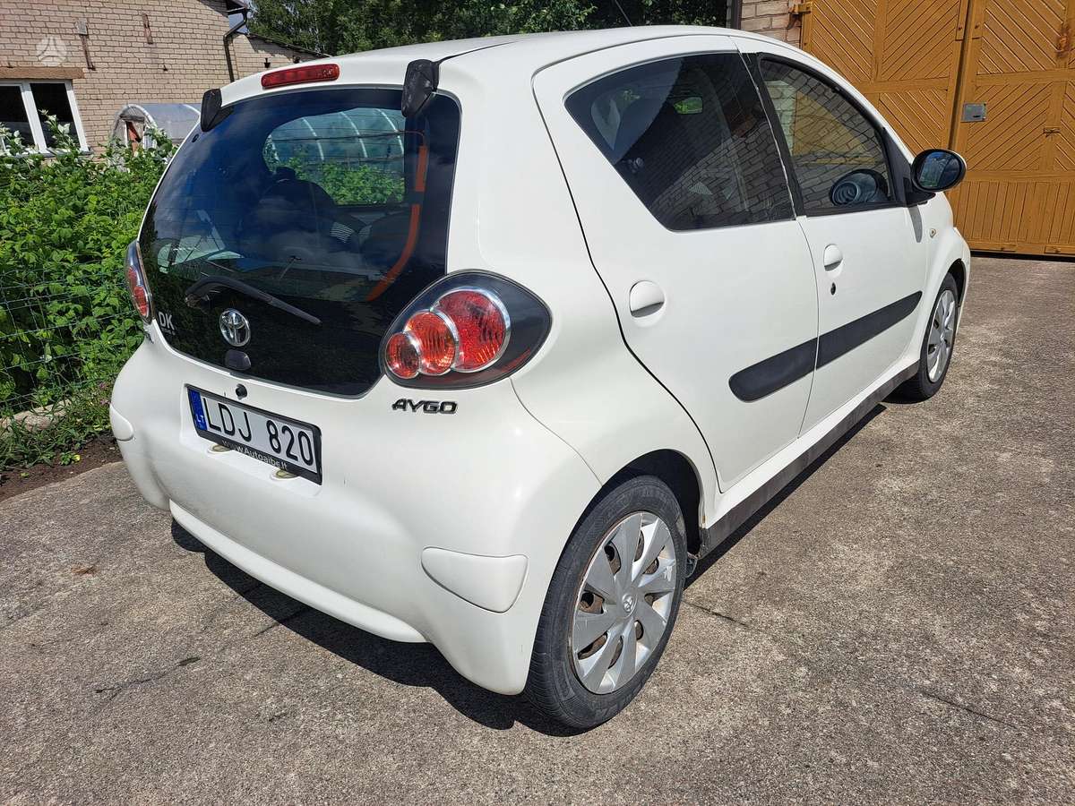 Toyota Aygo, 1.0 l., hatchback