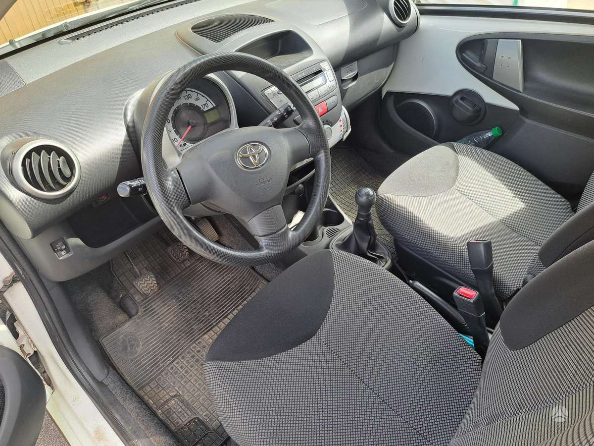 Toyota Aygo, 1.0 l., hatchback