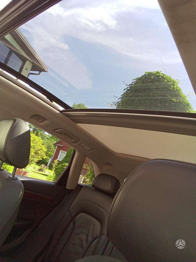 Audi Q5, 2.0 l., off-road / crossover