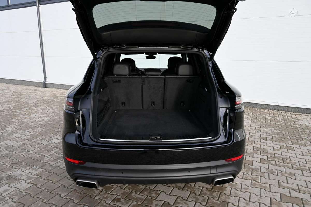 Porsche Cayenne - 7