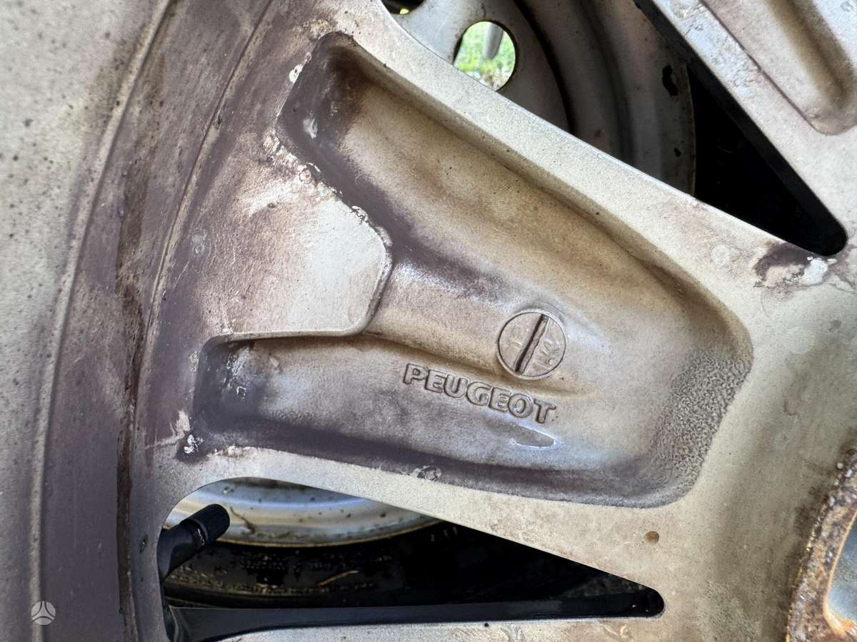 Peugeot, lengvojo lydinio, R18
