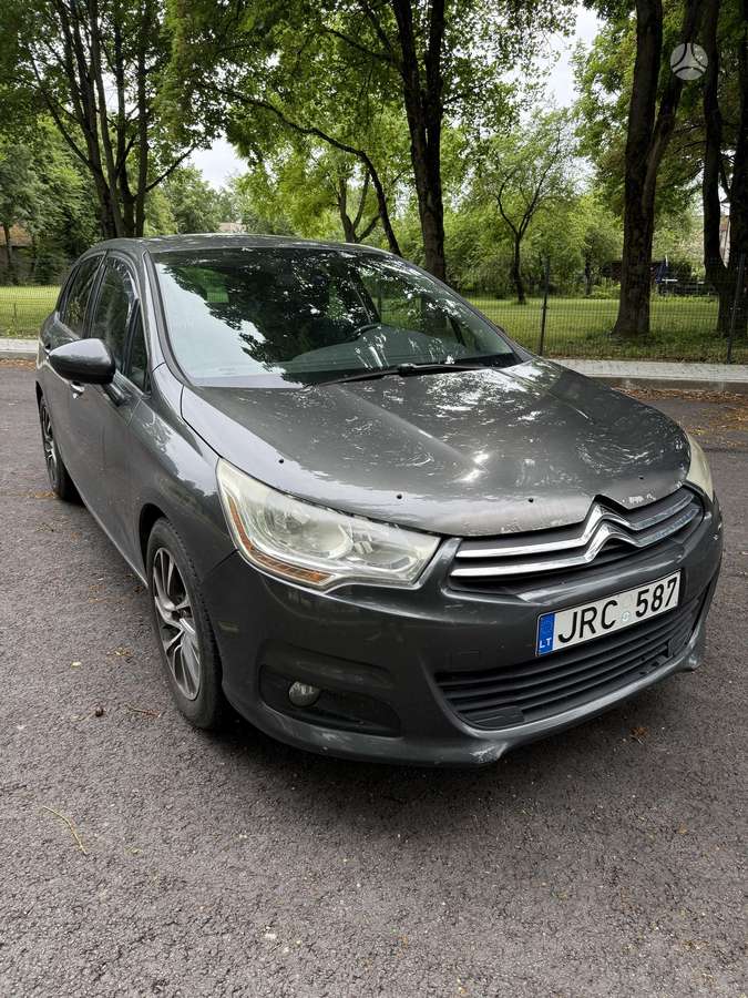 Citroen C4, 1.6 l., hatchback