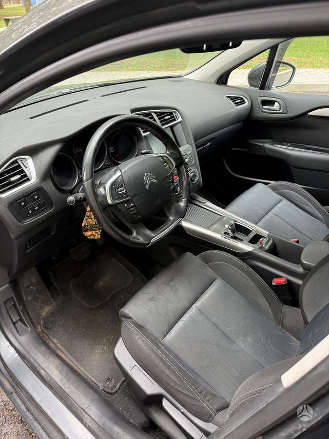 Citroen C4, 1.6 l., Хэтчбек