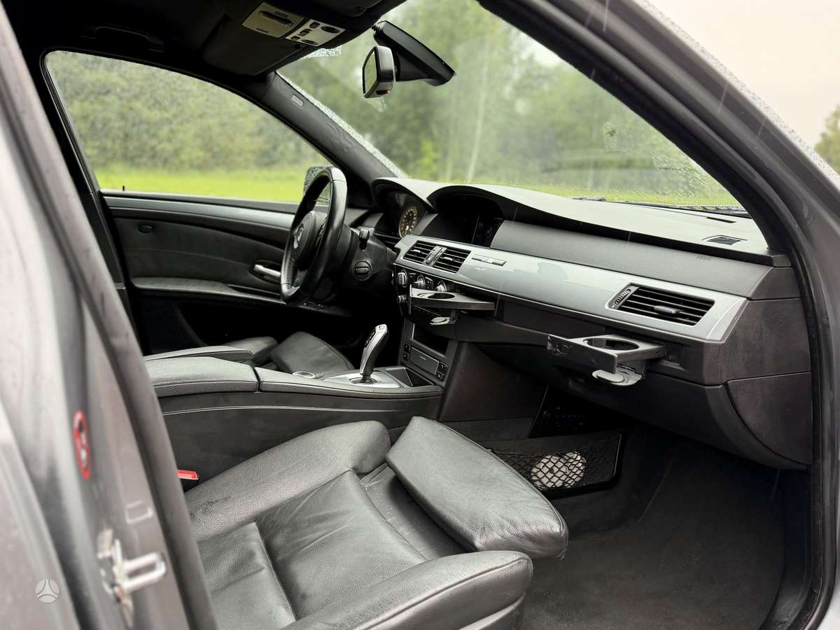 BMW 525, 3.0 l., Седан