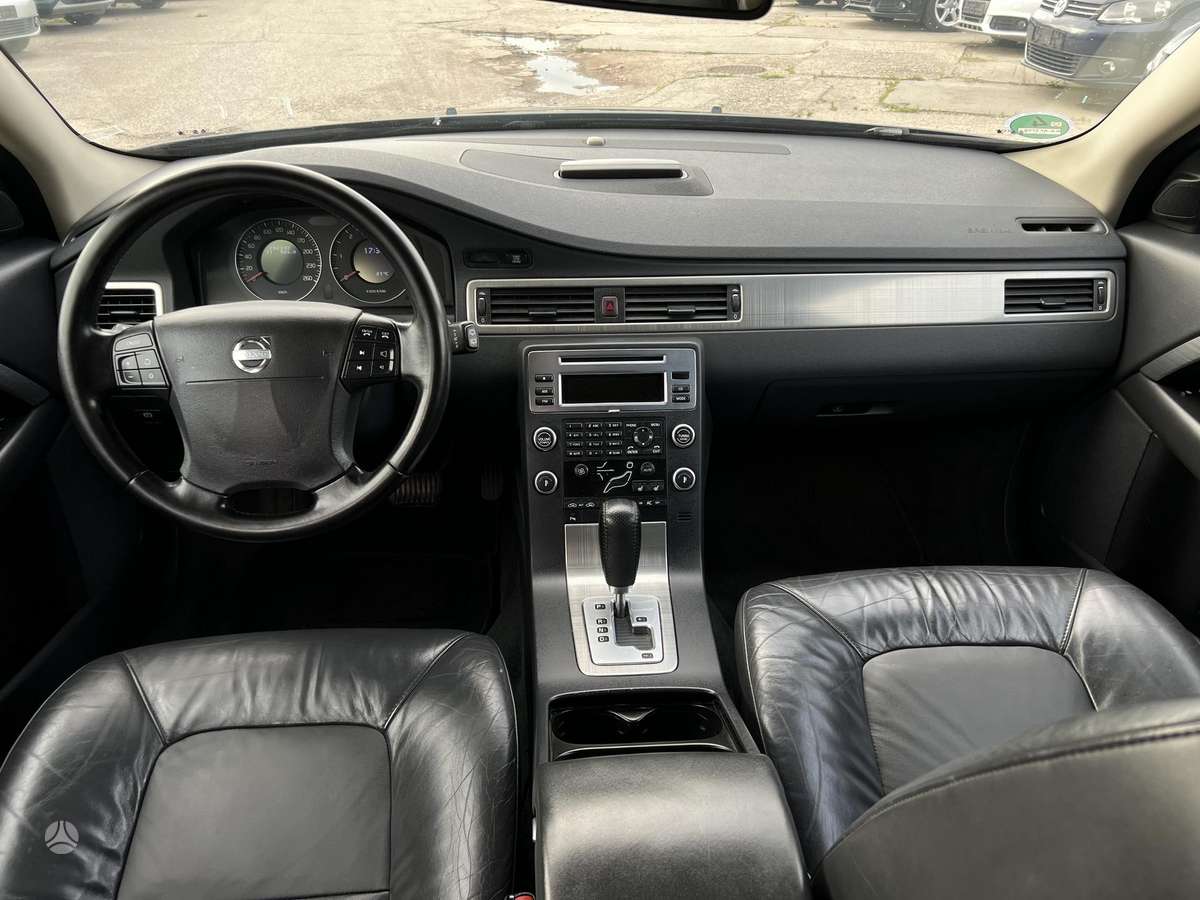 Volvo V70, 2.4 l., wagon