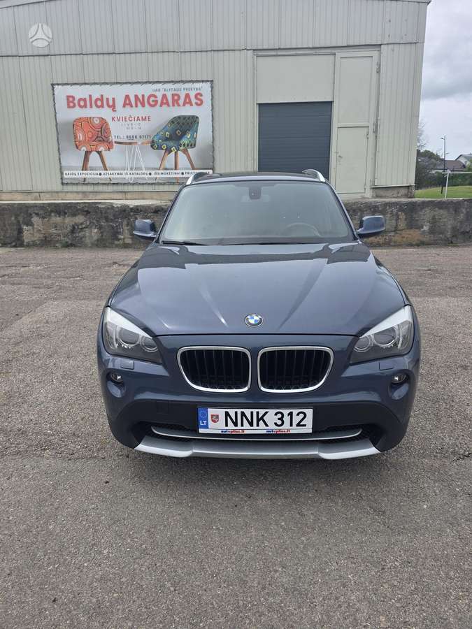 BMW X1, 2.0 l., sedanas