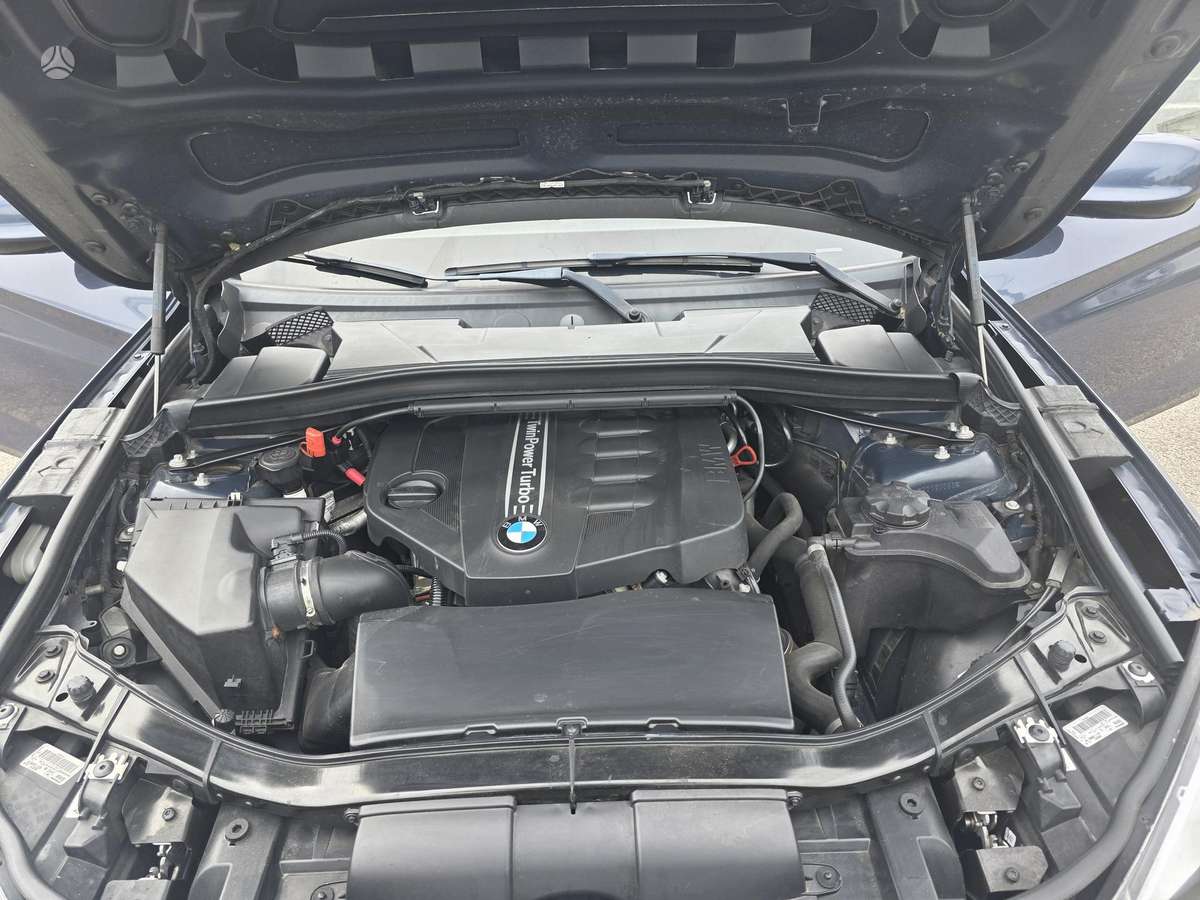 BMW X1, 2.0 l., Седан