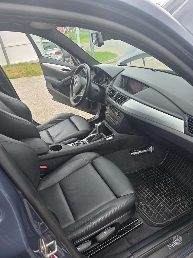 BMW X1, 2.0 l., Седан