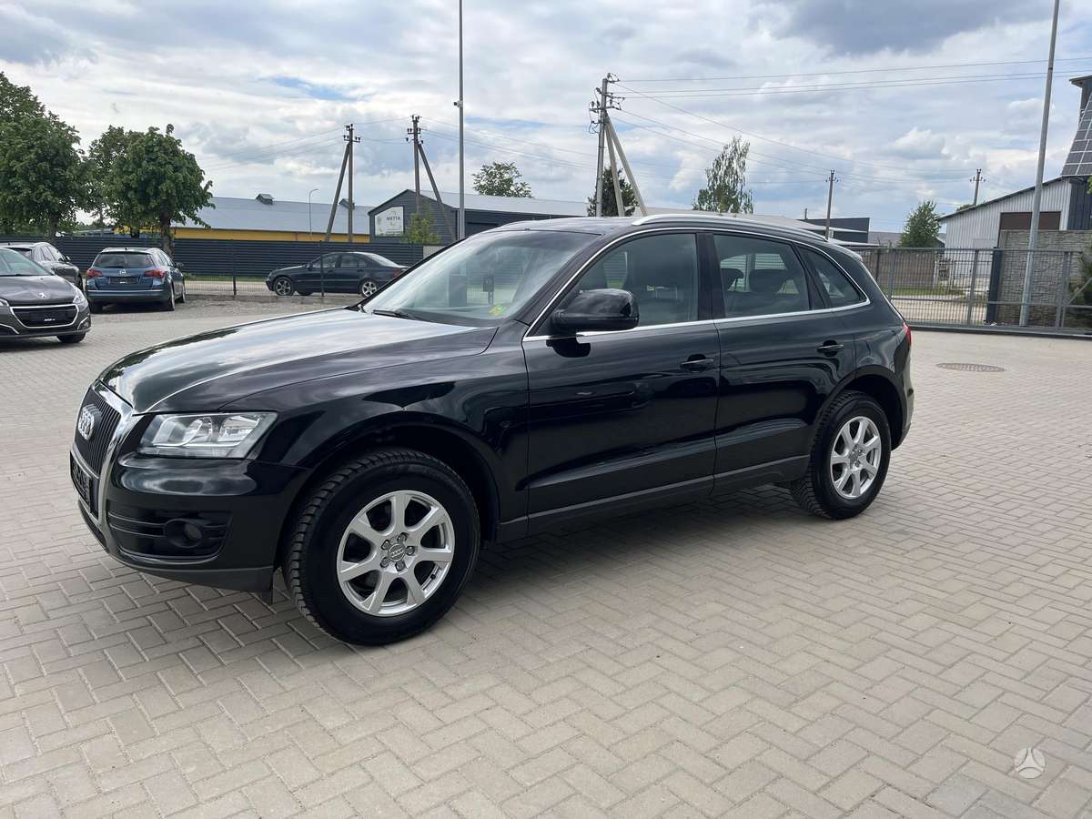 Audi Q5, 2.0 l., off-road / crossover